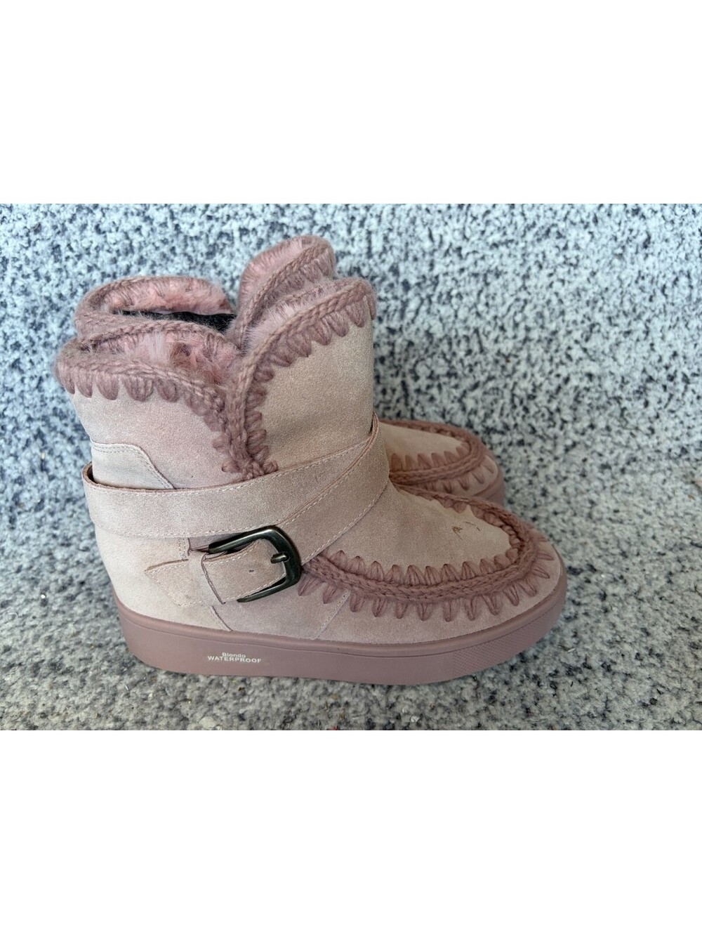Blondo Women’s Anna Canvas Sand Suede Cow Suede Size 8.5 New in Box *Flaw*